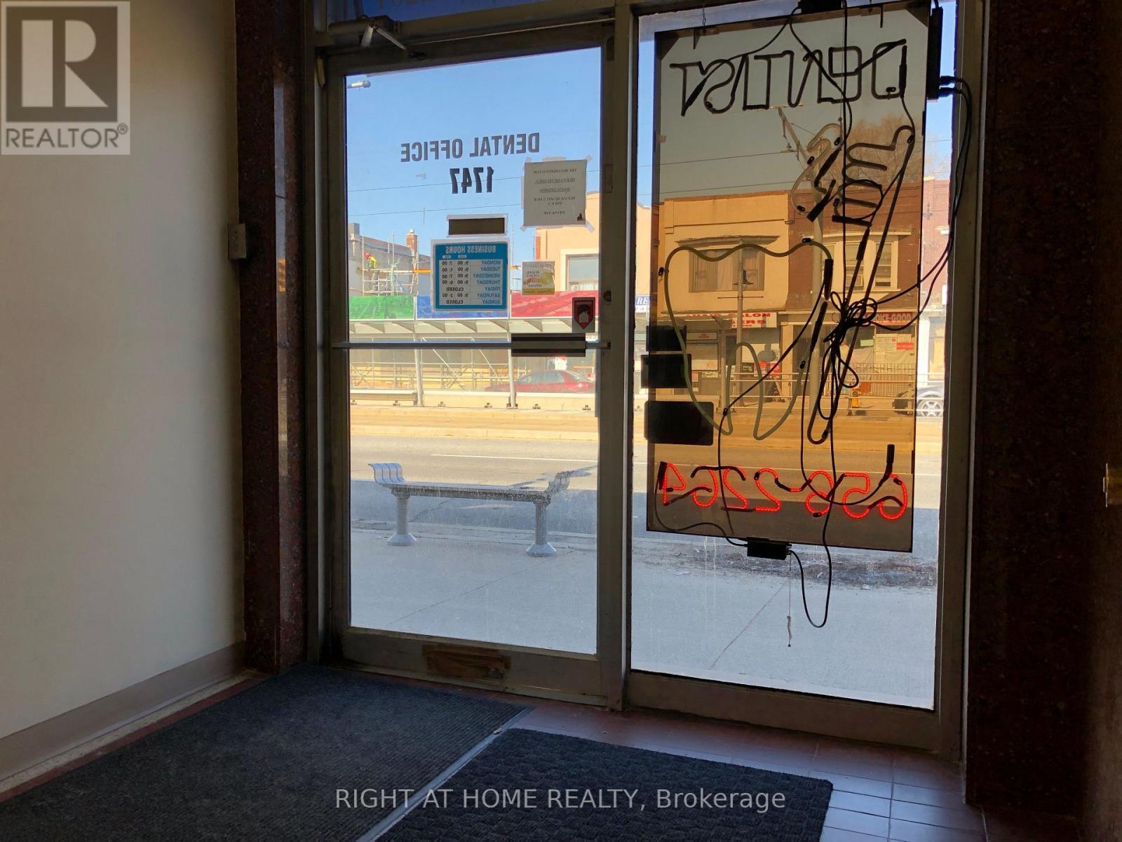 1745,1747 & 1753 St. Clair Avenue W, Toronto, Ontario  M6N 1J4 - Photo 18 - W13124862