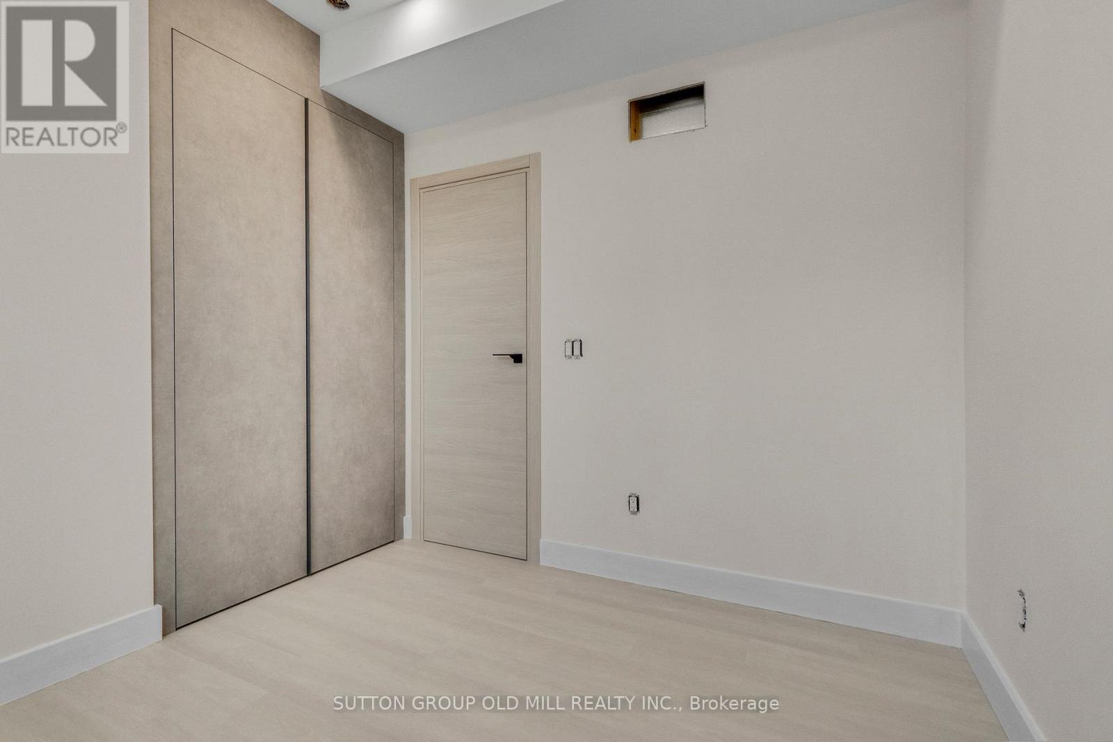 03 - 625 Harvie Avenue, Toronto, Ontario  M6E 4M4 - Photo 19 - W13124882