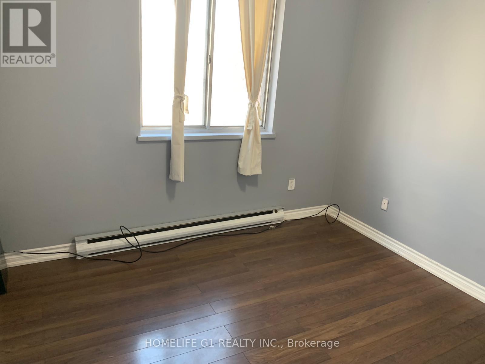 1660 Bloor Street, Mississauga, Ontario  L4X 1R9 - Photo 12 - W13124886