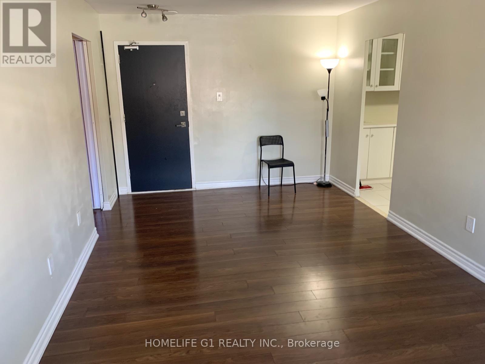 1660 Bloor Street, Mississauga, Ontario  L4X 1R9 - Photo 3 - W13124886