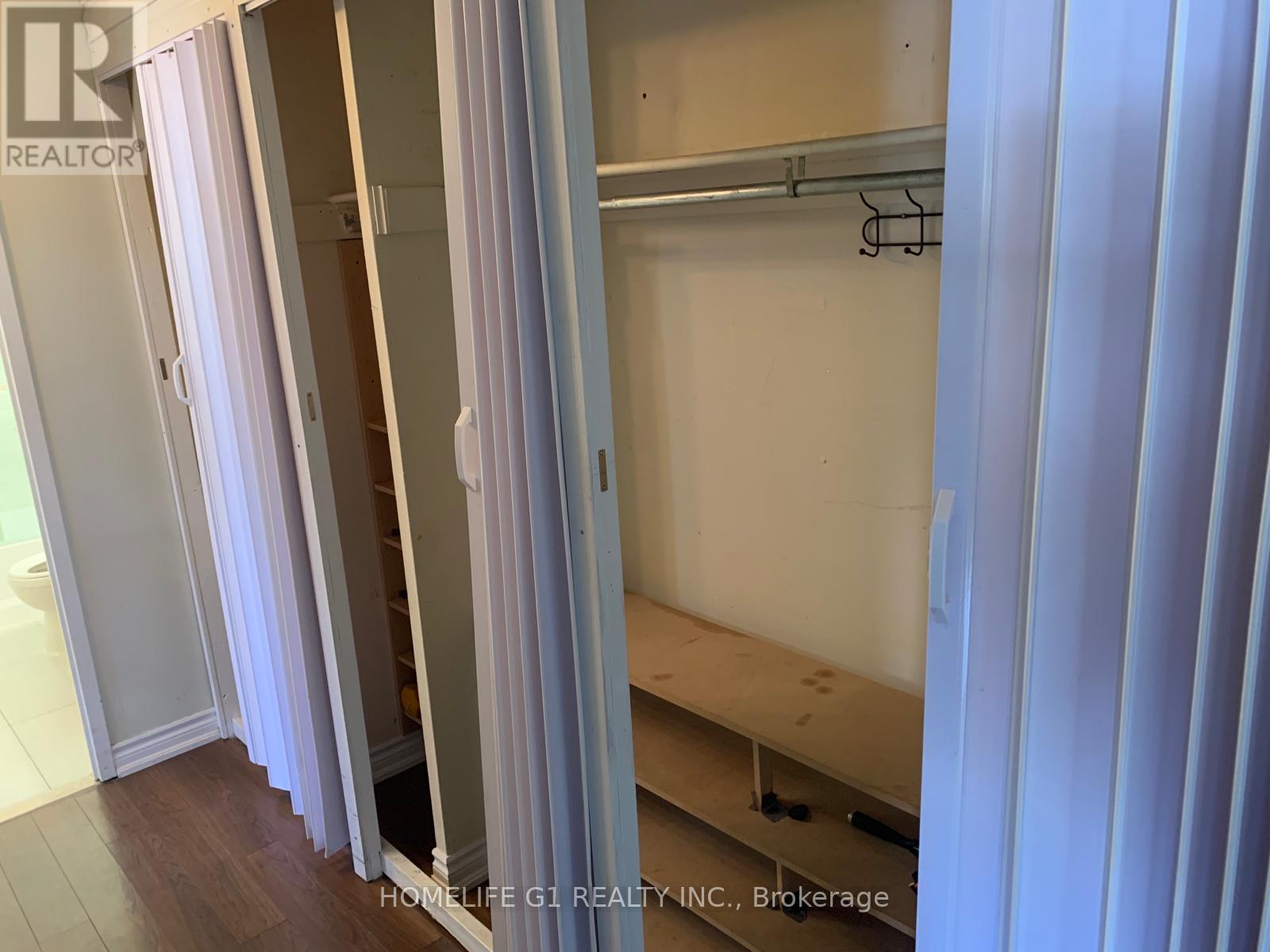 1660 Bloor Street, Mississauga, Ontario  L4X 1R9 - Photo 8 - W13124886