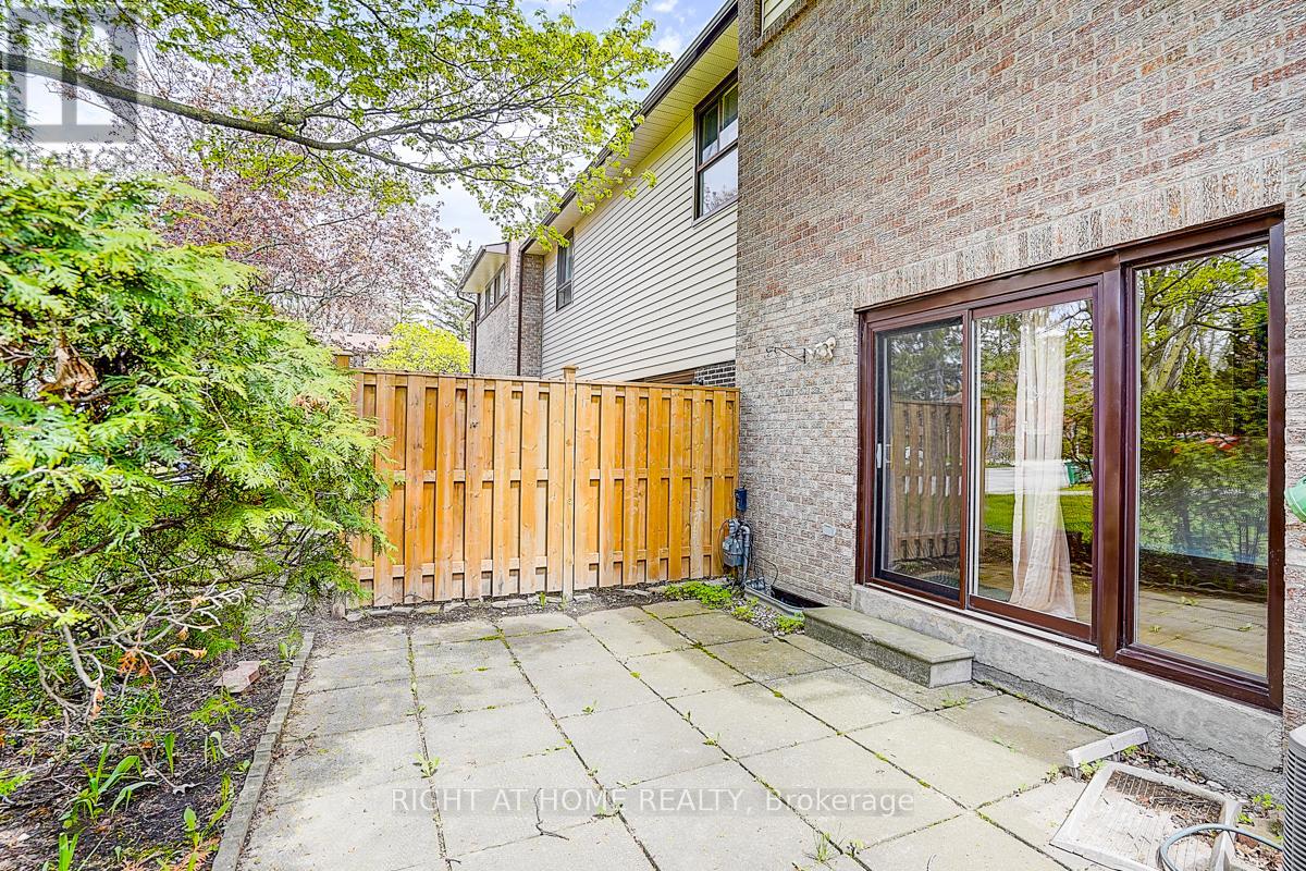 26 - 2020 South Millway, Mississauga, Ontario  L5L 1K2 - Photo 4 - W13124906