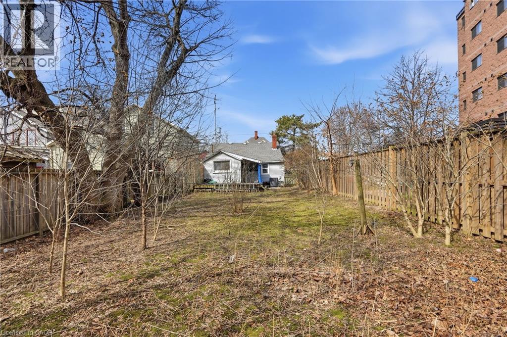 56 Welland Avenue, St. Catharines, Ontario  L2R 2M5 - Photo 4 - 40815717