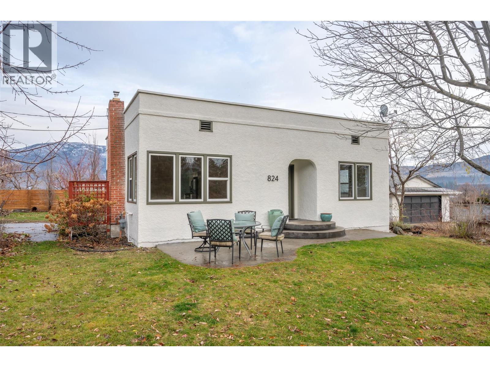 824 Road 2, Oliver, British Columbia