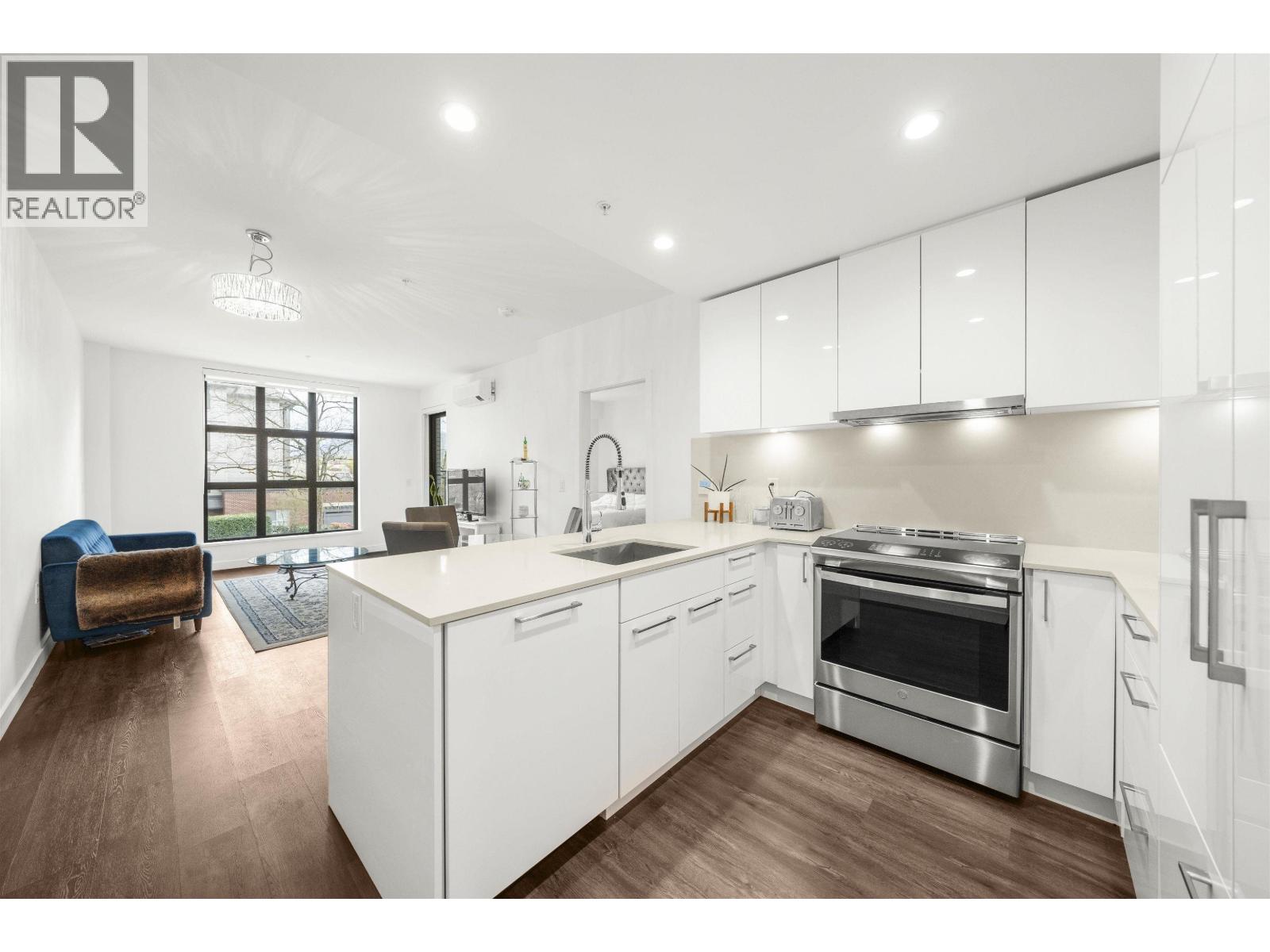 201 2446 SHAUGHNESSY STREET, Port Coquitlam, British Columbia