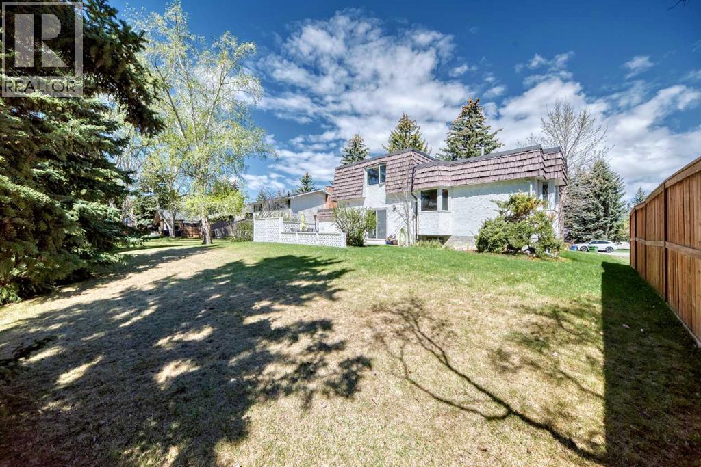 8 Varbrook Place NW, Calgary, Alberta  T3A 0A2 - Photo 33 - A2310215
