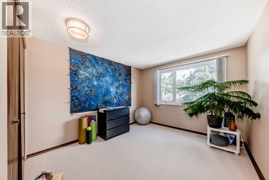 8 Varbrook Place NW, Calgary, Alberta  T3A 0A2 - Photo 24 - A2310215