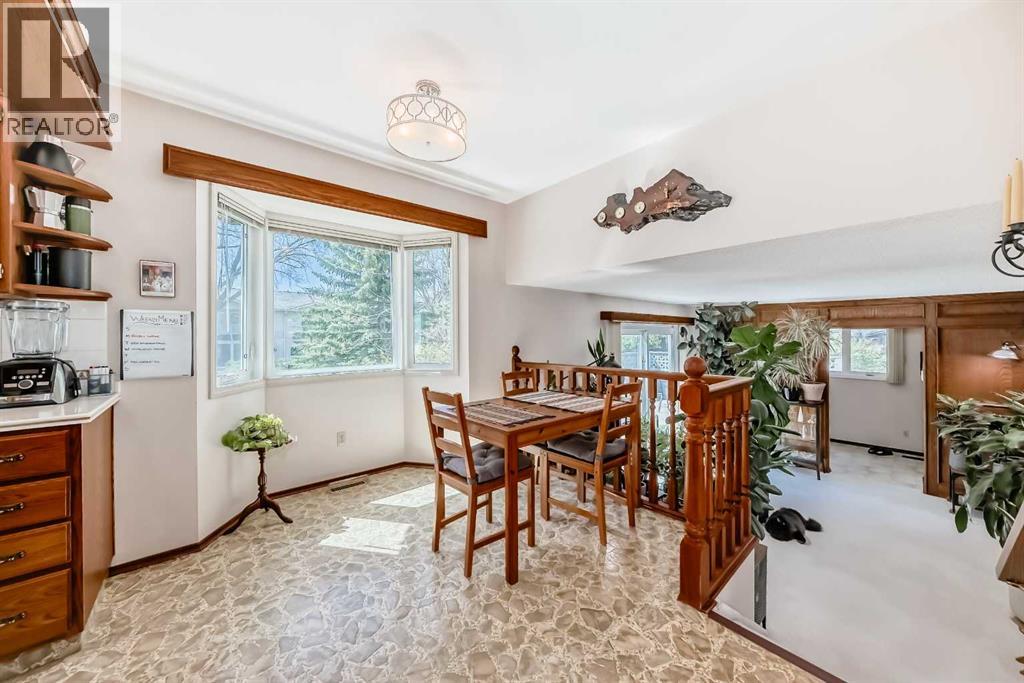 8 Varbrook Place NW, Calgary, Alberta  T3A 0A2 - Photo 11 - A2310215
