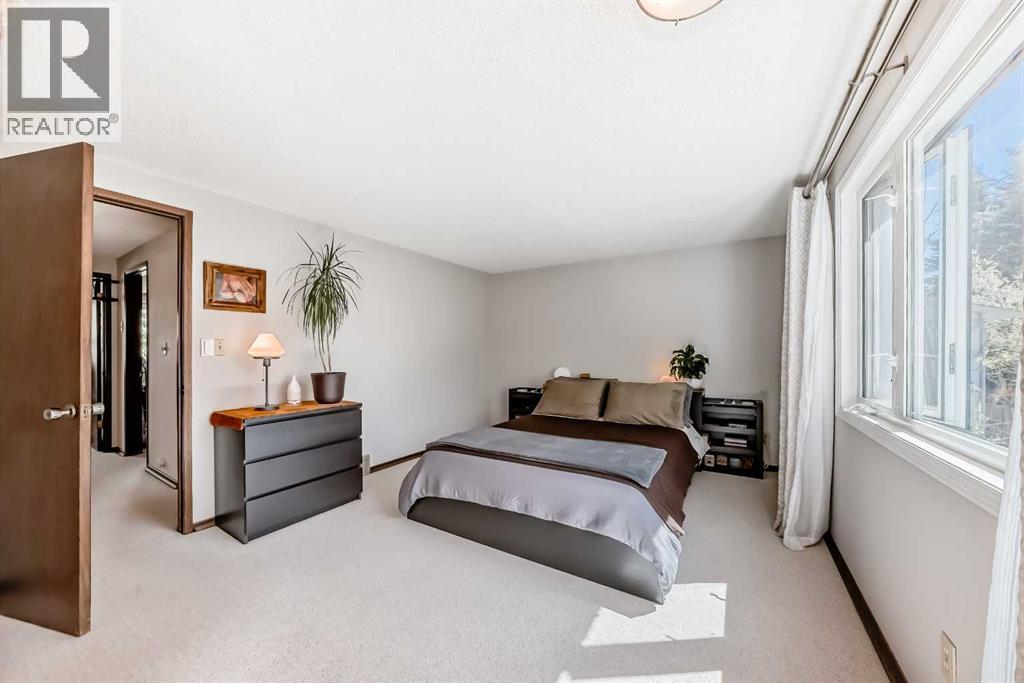 8 Varbrook Place NW, Calgary, Alberta  T3A 0A2 - Photo 19 - A2310215