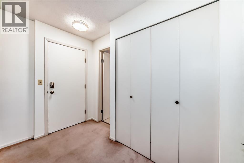 202, 3727 42 Street NW, Calgary, Alberta  T3A 2W3 - Photo 3 - A2310601