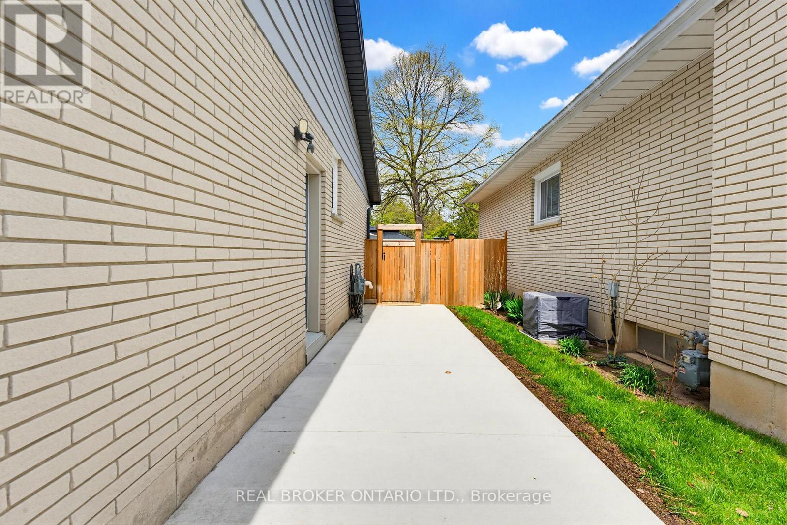 24 Magnolia Street, Brantford, Ontario  N3R 1P8 - Photo 32 - X13124840