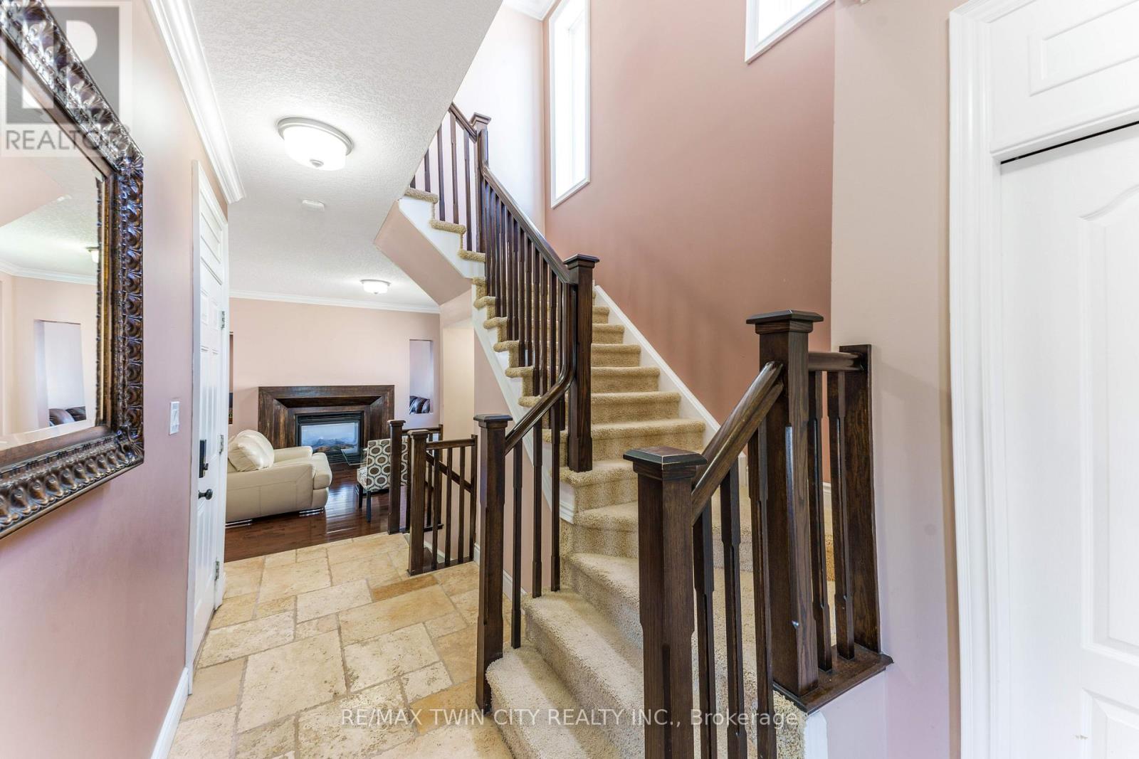 437 Beaumont Crescent, Kitchener, Ontario  N2A 0C4 - Photo 3 - X13124846