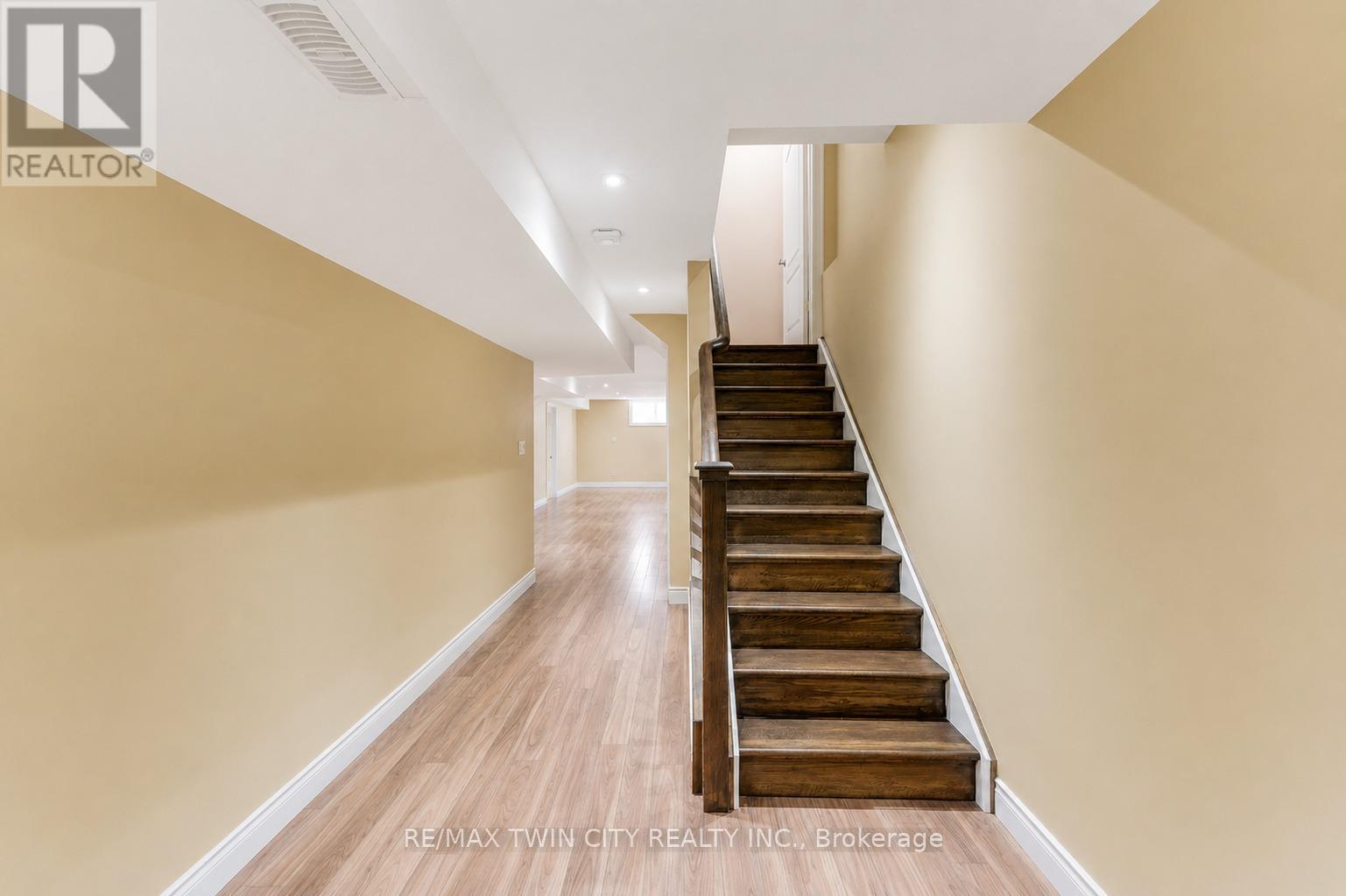 437 Beaumont Crescent, Kitchener, Ontario  N2A 0C4 - Photo 31 - X13124846