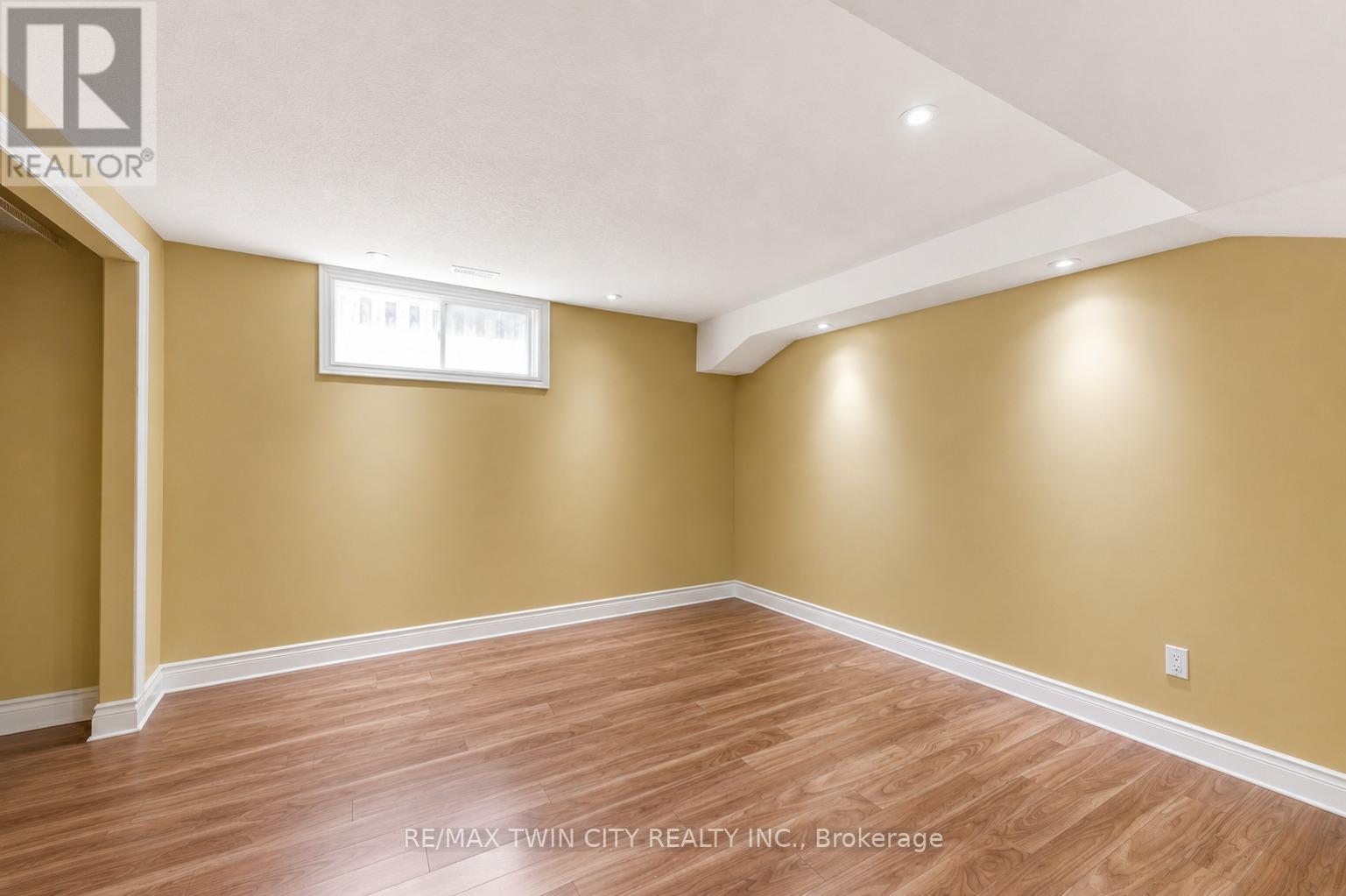 437 Beaumont Crescent, Kitchener, Ontario  N2A 0C4 - Photo 34 - X13124846