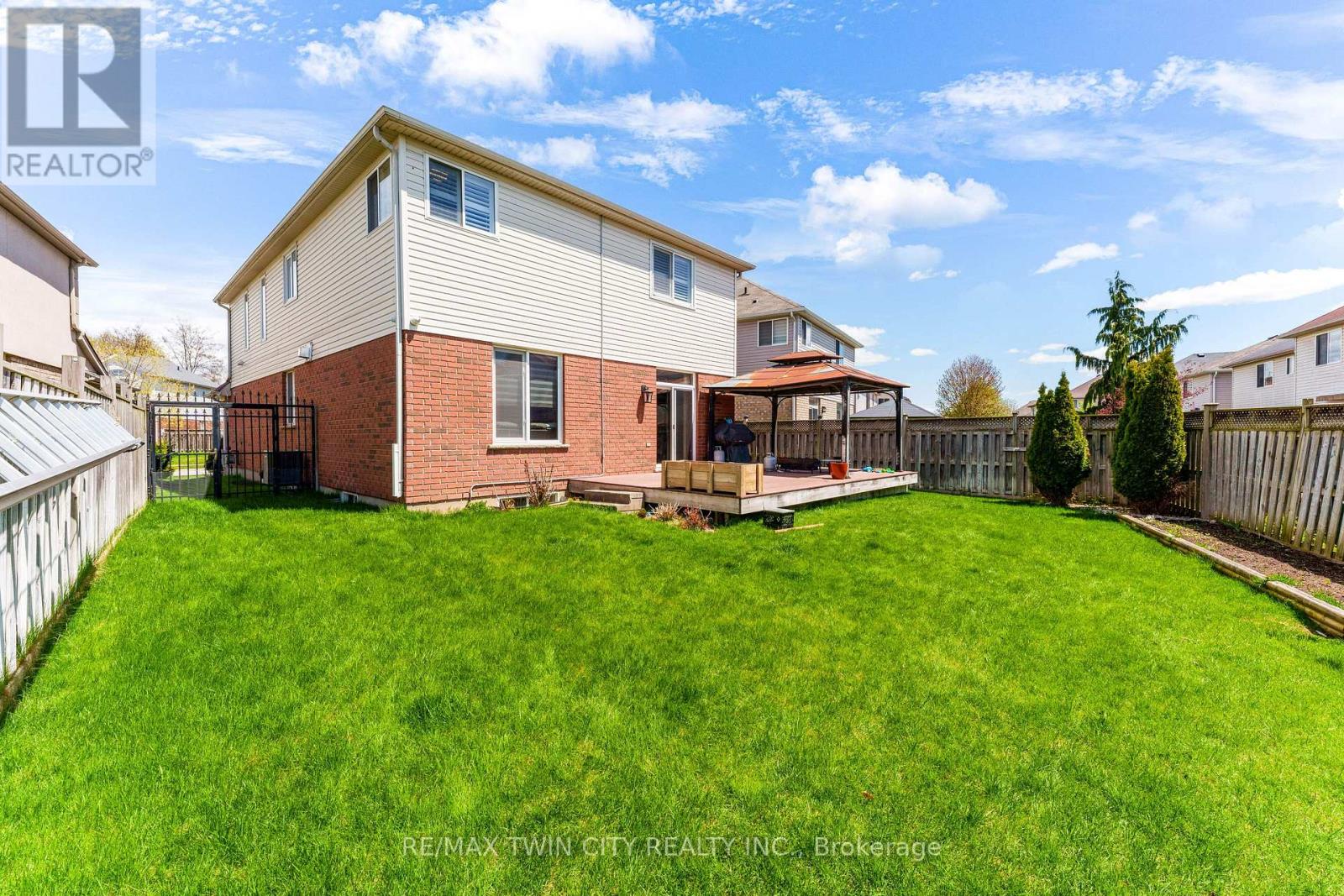 437 Beaumont Crescent, Kitchener, Ontario  N2A 0C4 - Photo 37 - X13124846