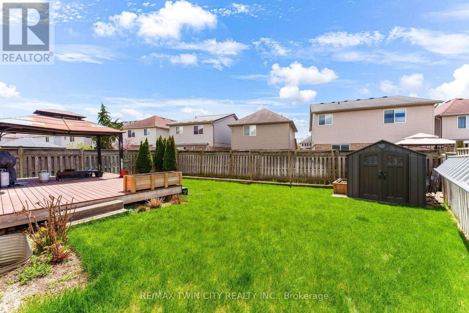 437 Beaumont Crescent, Kitchener, Ontario  N2A 0C4 - Photo 39 - X13124846