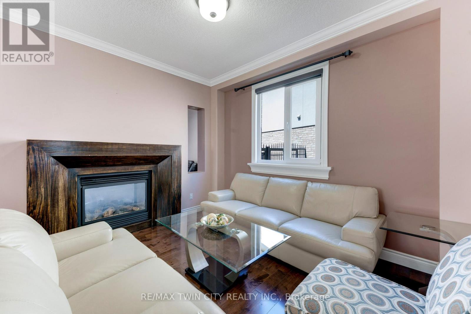 437 Beaumont Crescent, Kitchener, Ontario  N2A 0C4 - Photo 4 - X13124846