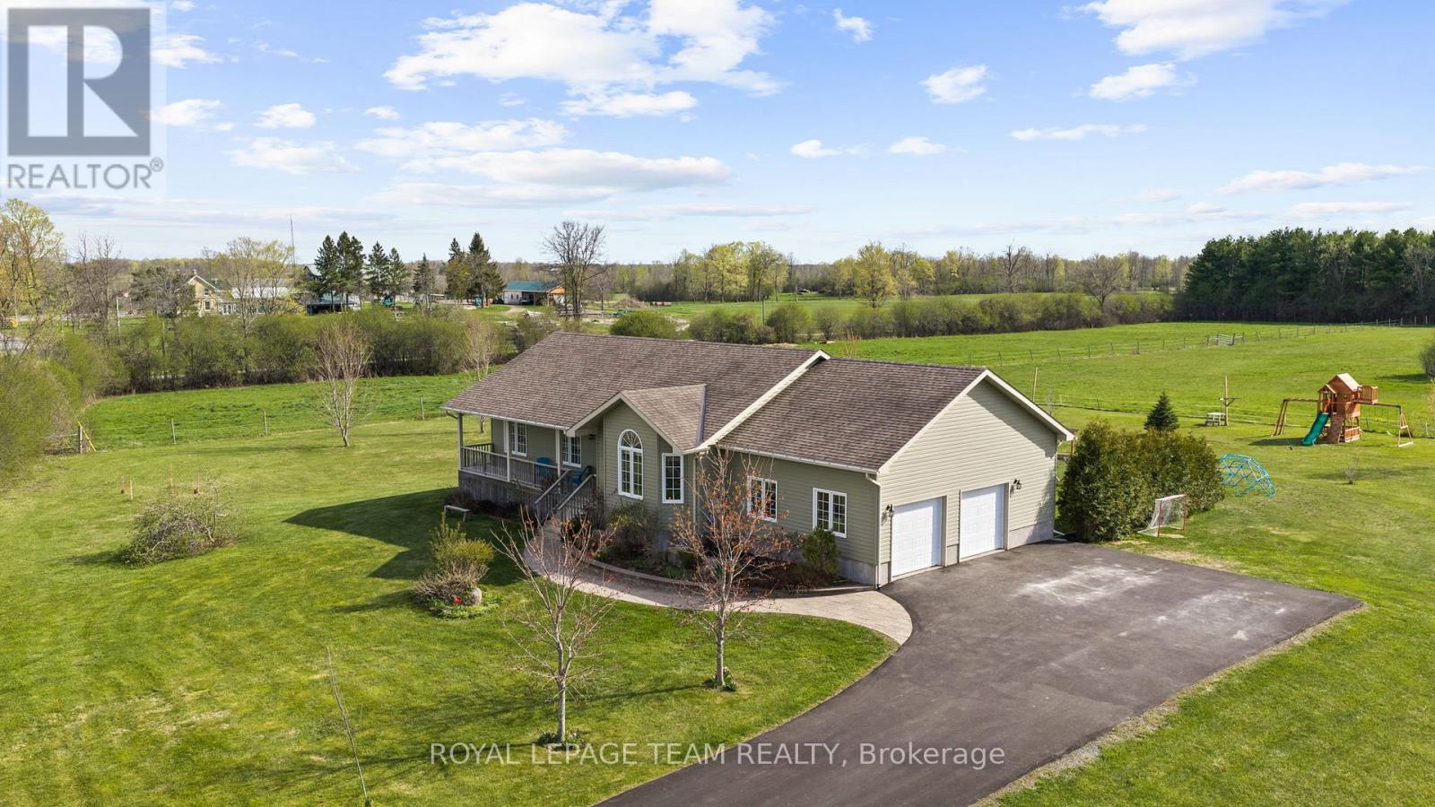 1289 RIDEAU RIVER ROAD, Montague, Ontario