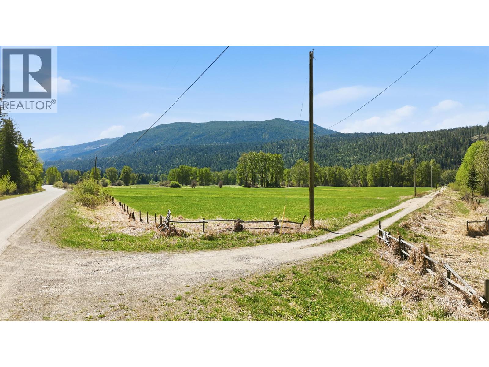 000 Lumby Mabel Lake Road, Lumby, British Columbia  V0E 2G6 - Photo 2 - 10386640
