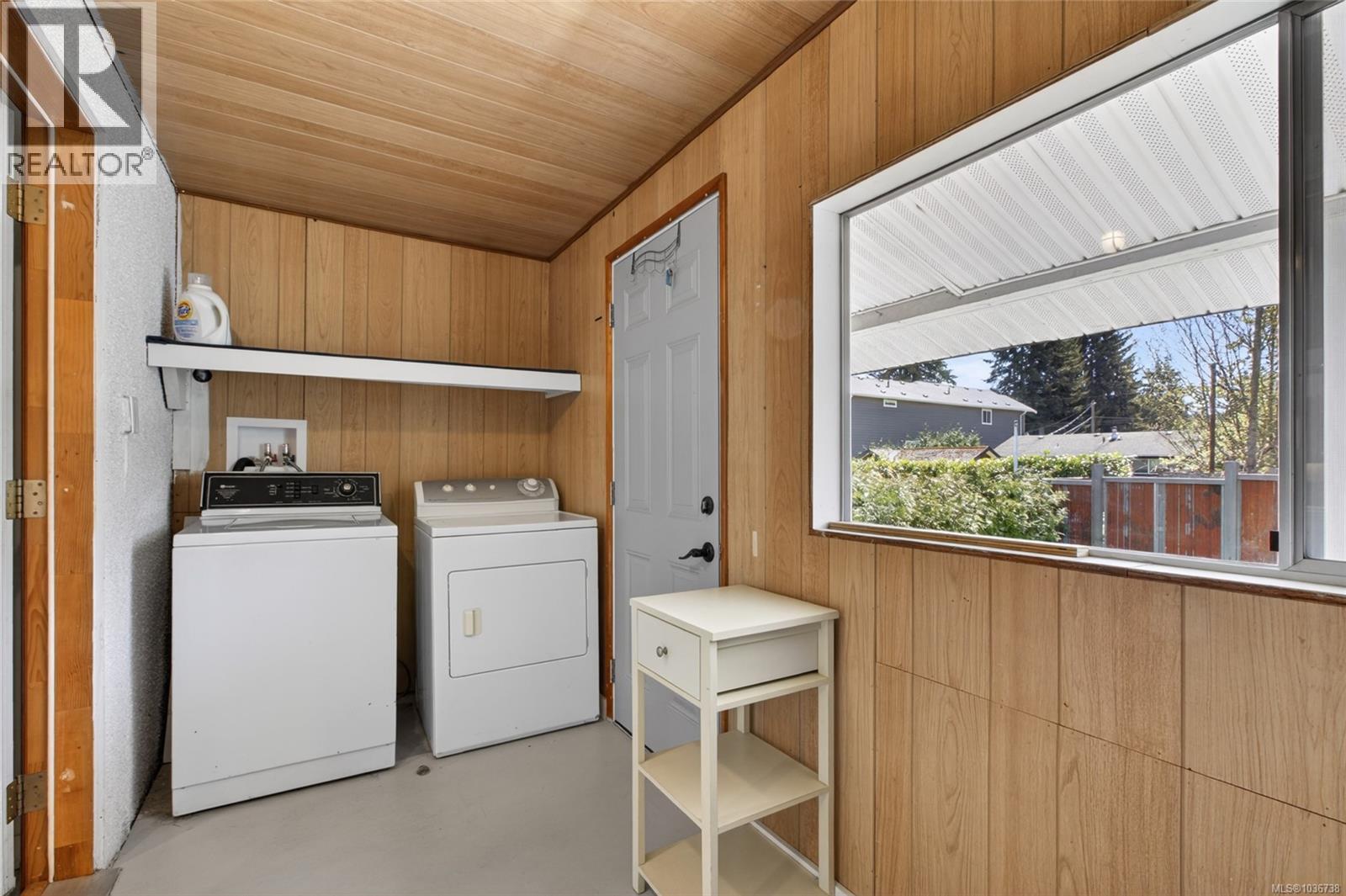 2821 Windermere Ave, Cumberland, British Columbia  V0R 1S0 - Photo 16 - 1036738