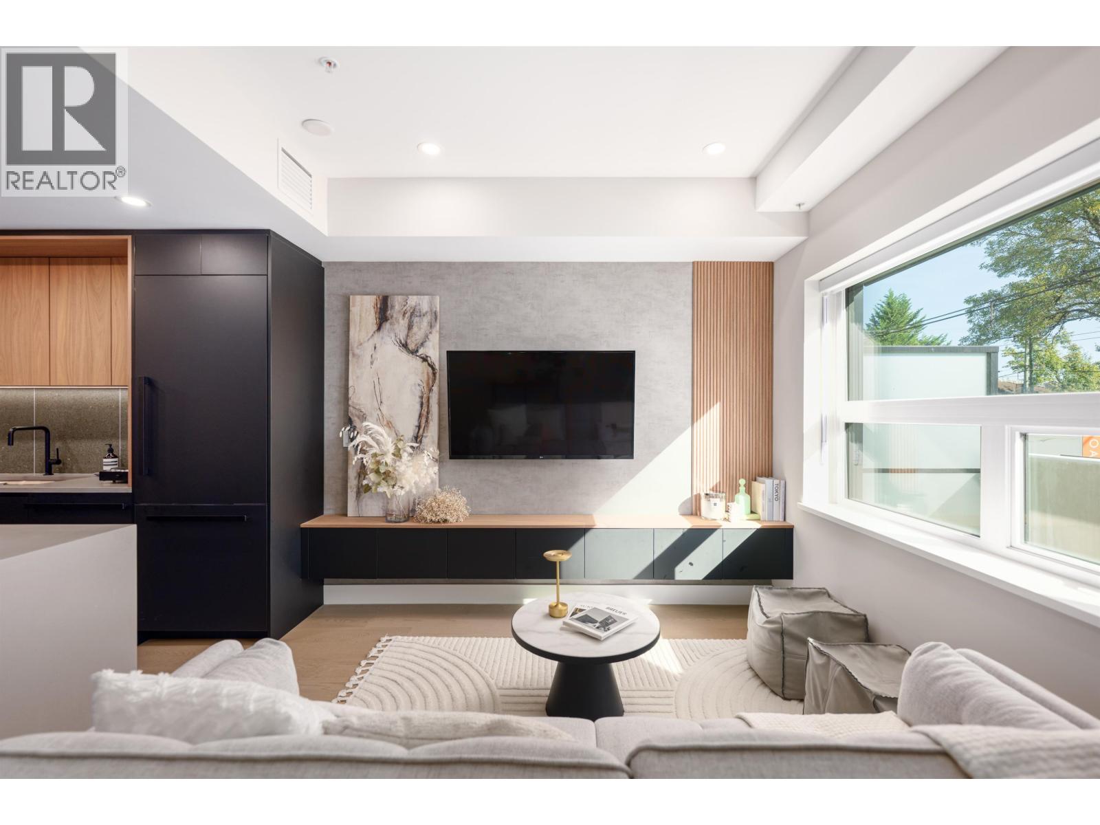 135 W 41ST AVENUE, Vancouver, British Columbia