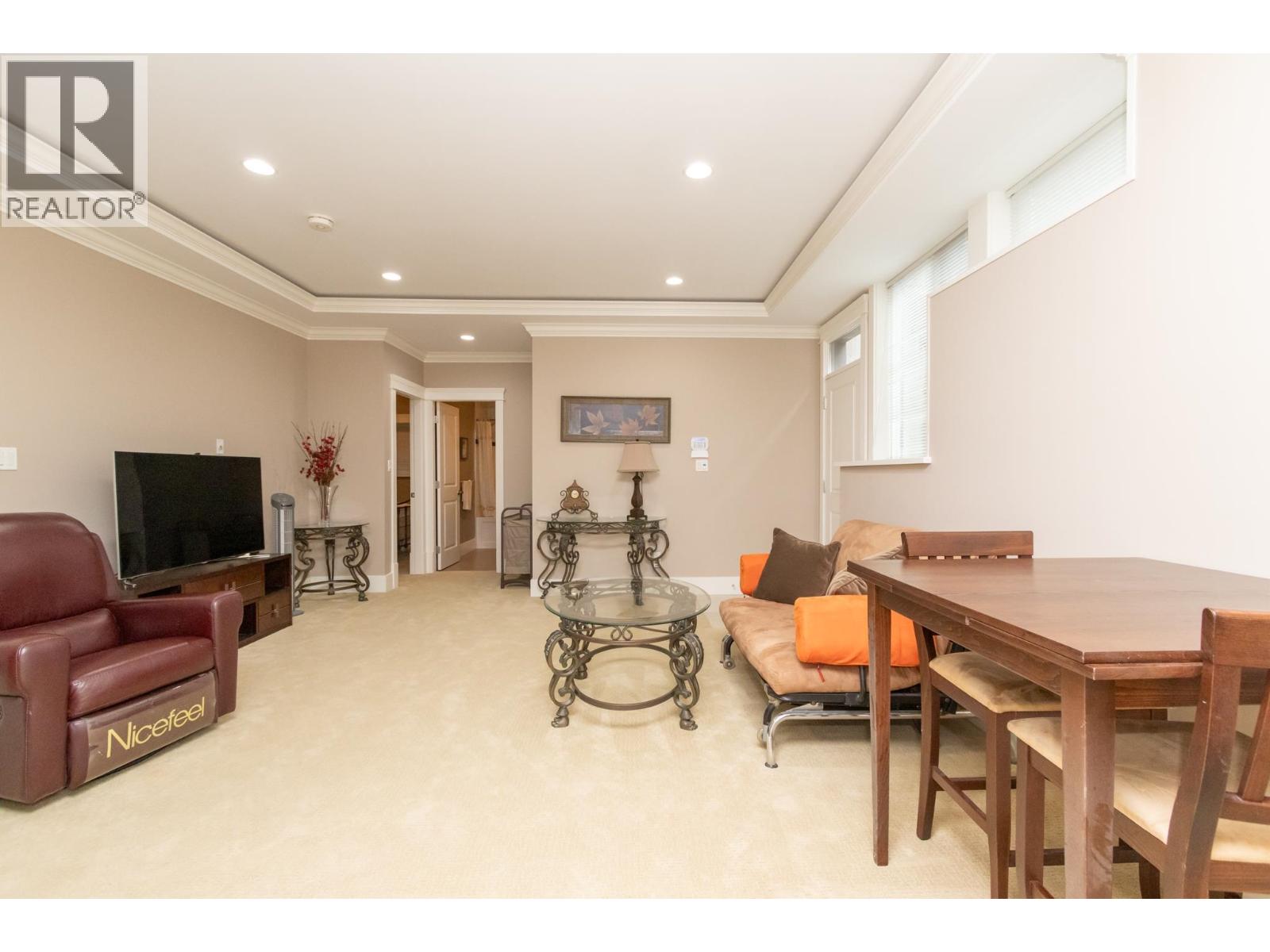 4152 Hazelwood Crescent, Burnaby, British Columbia  V5G 2R1 - Photo 6 - R3123443
