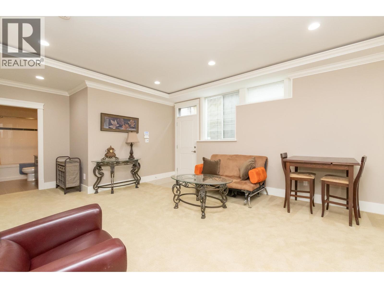 4152 Hazelwood Crescent, Burnaby, British Columbia  V5G 2R1 - Photo 9 - R3123443