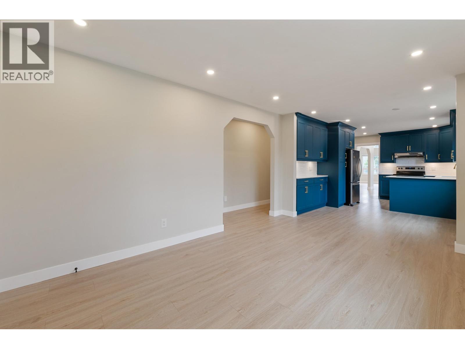 5444 Manor Street, Burnaby, British Columbia  V5G 1B7 - Photo 14 - R3123432
