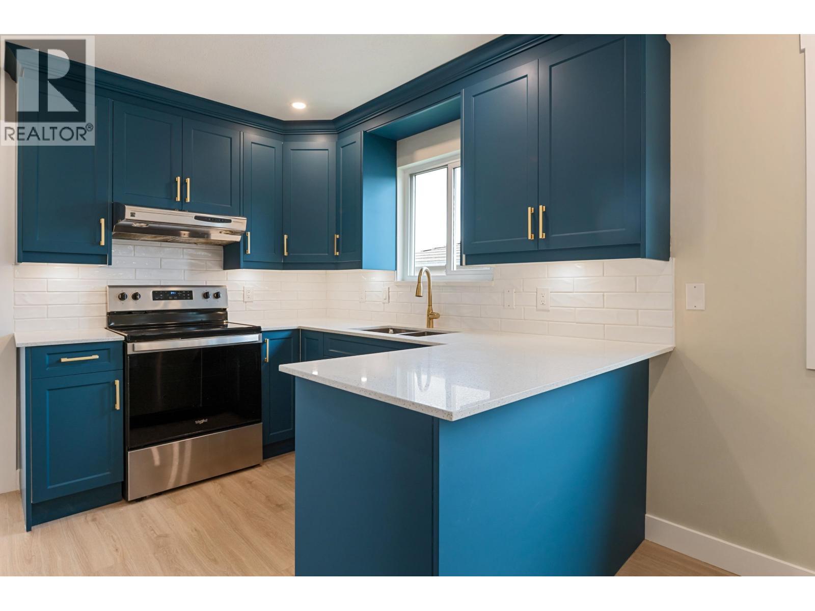 5444 Manor Street, Burnaby, British Columbia  V5G 1B7 - Photo 12 - R3123432
