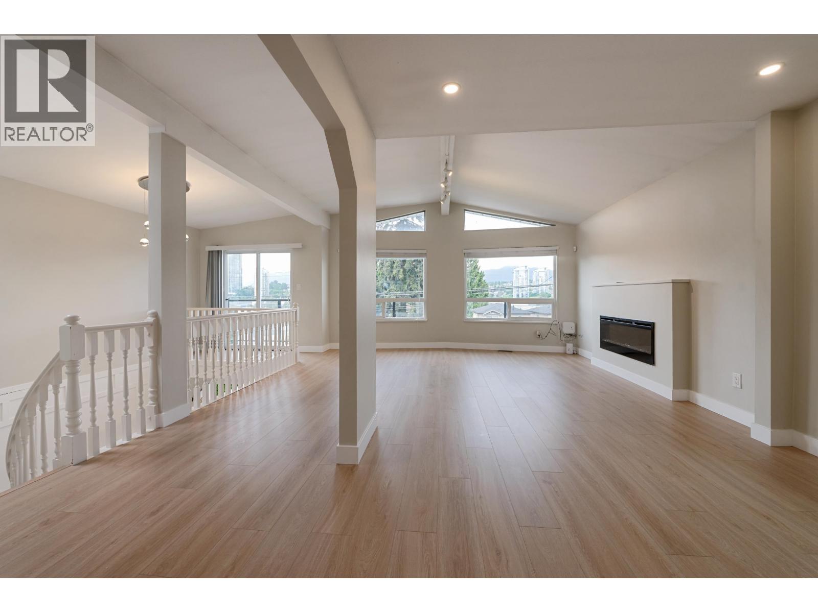 5444 Manor Street, Burnaby, British Columbia  V5G 1B7 - Photo 8 - R3123432