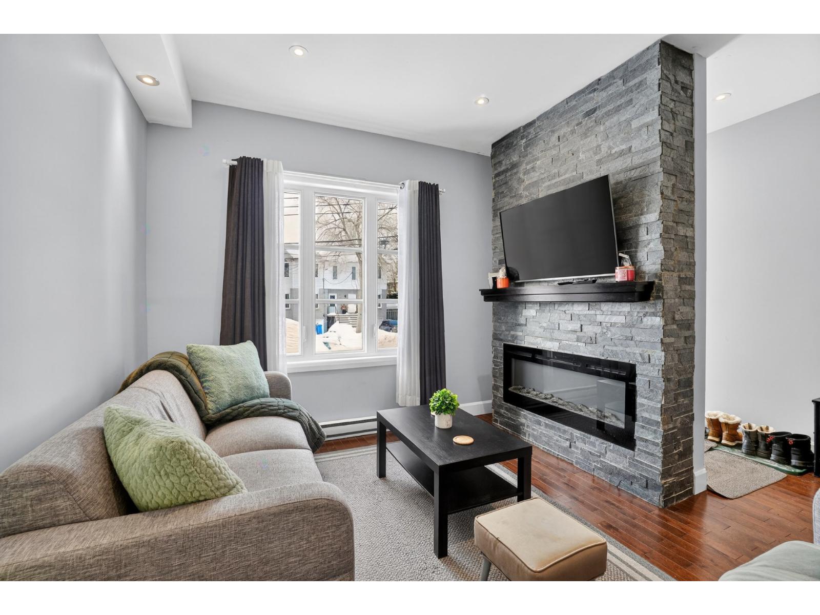 16336 Rue Marion Montréal (Rivière-des-Prairies/Pointe-aux-Trembles) Quebec Canada H1A1Y5 5