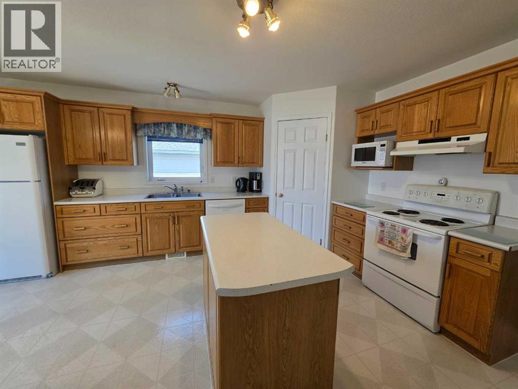 3404 61 Avenue, Lloydminster, Alberta  T9V 2T8 - Photo 6 - A2310257