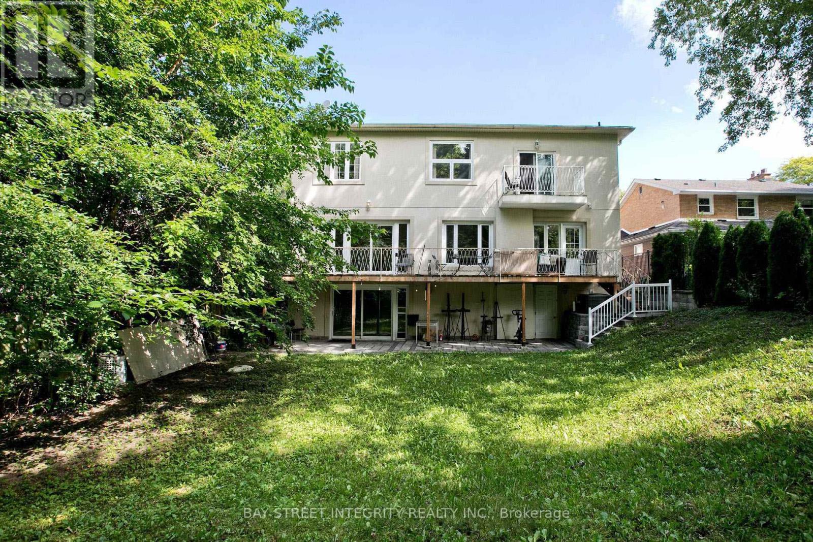 17 Gustav Crescent, Toronto, Ontario  M2M 2C6 - Photo 3 - C13124944