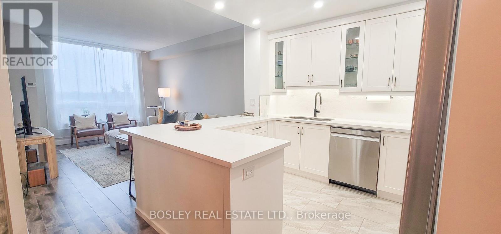 822 - 326 Major Mackenzie Drive E, Richmond Hill, Ontario  L4C 8T4 - Photo 5 - N13124970