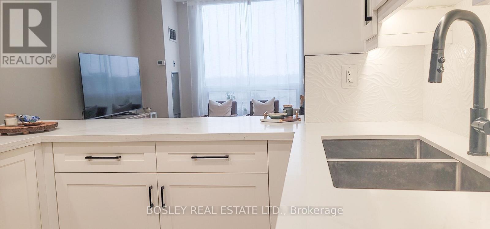 822 - 326 Major Mackenzie Drive E, Richmond Hill, Ontario  L4C 8T4 - Photo 6 - N13124970