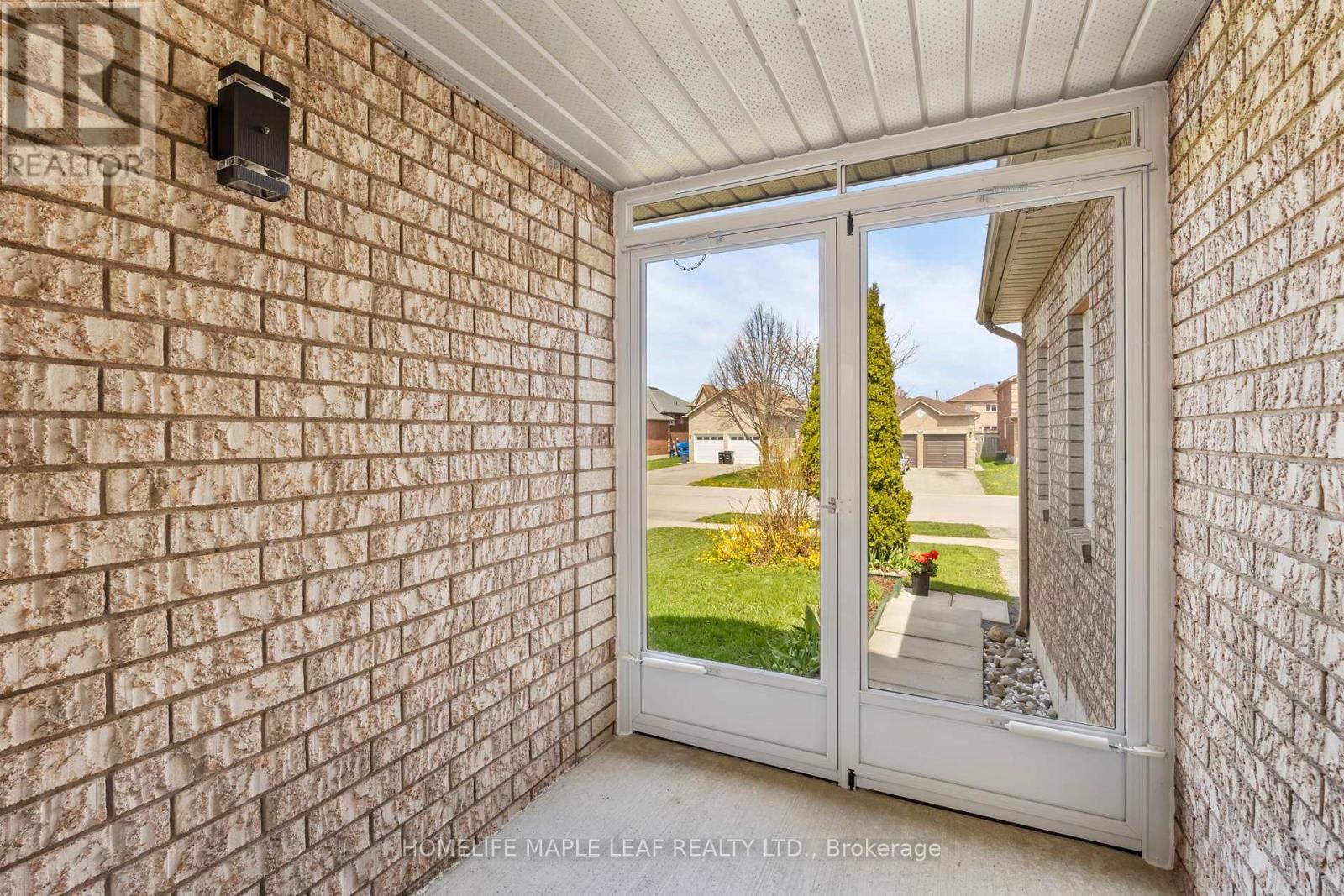 17 Irene Drive, Barrie, Ontario  L4N 0Y8 - Photo 3 - S13125004