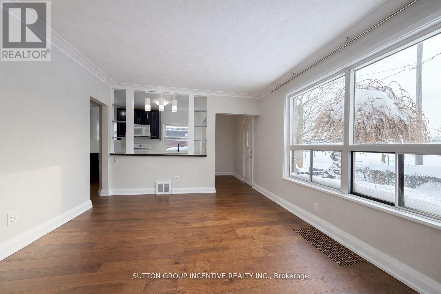 65 Barrhead Crescent, Toronto, Ontario  M9W 3Z8 - Photo 5 - W13124978