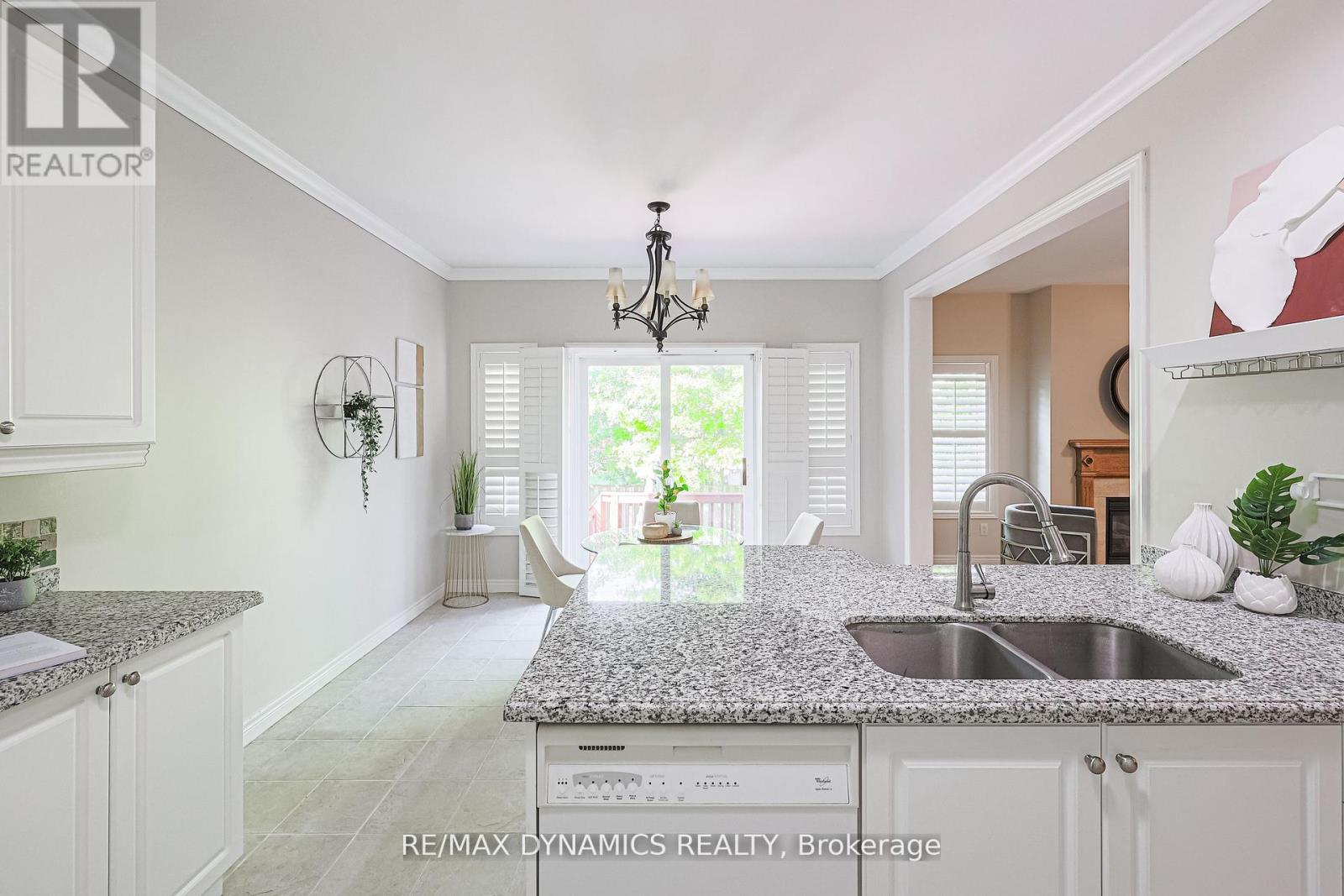 2381 Grand Oak Trail, Oakville, Ontario  L6M 4V4 - Photo 10 - W13125000