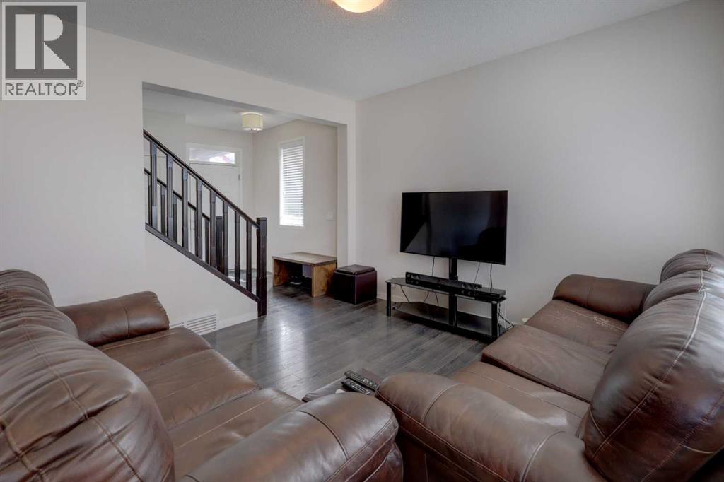 16 Fireside Place, Cochrane, Alberta  T4C 0R2 - Photo 3 - A2309778