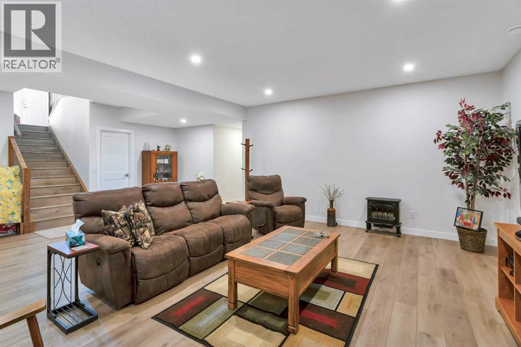 11 Vireo Avenue, Olds, Alberta  T4H 0G2 - Photo 31 - A2311090