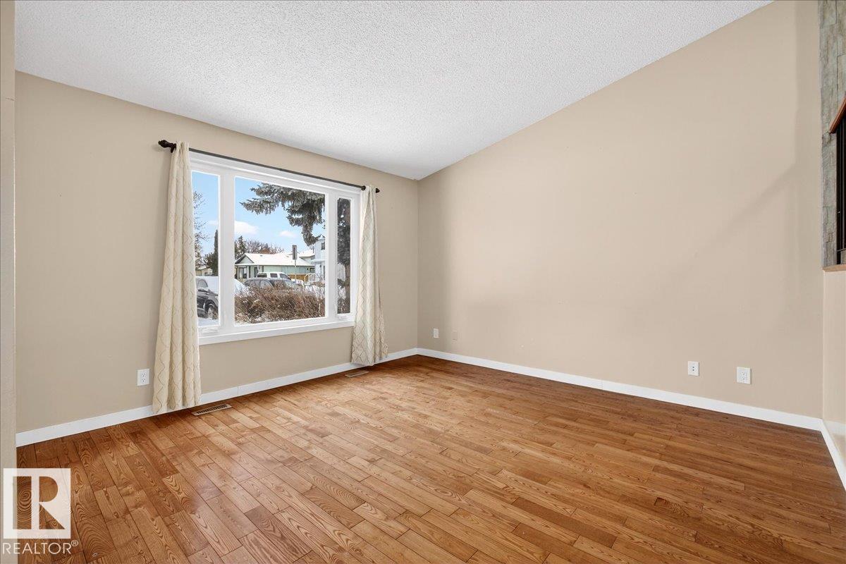 15621 83a St NW, Edmonton, Alberta  T5Z 2R6 - Photo 6 - E4477757