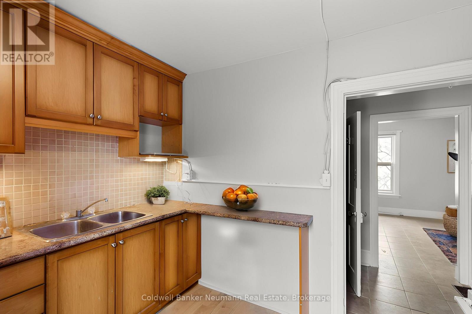 D - 43 Ontario Street, Guelph, Ontario  N1E 3A9 - Photo 4 - X13125066