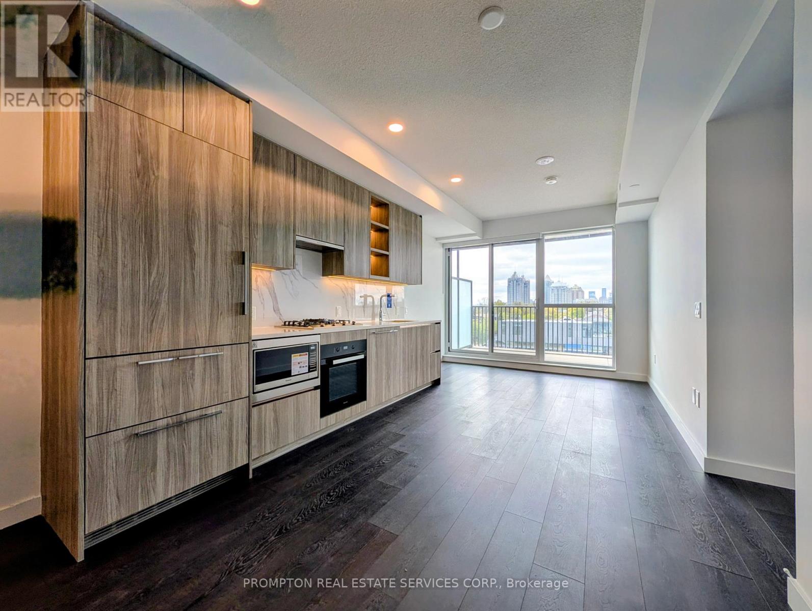 902 - 75 BILLES HEIGHTS, Toronto, Ontario