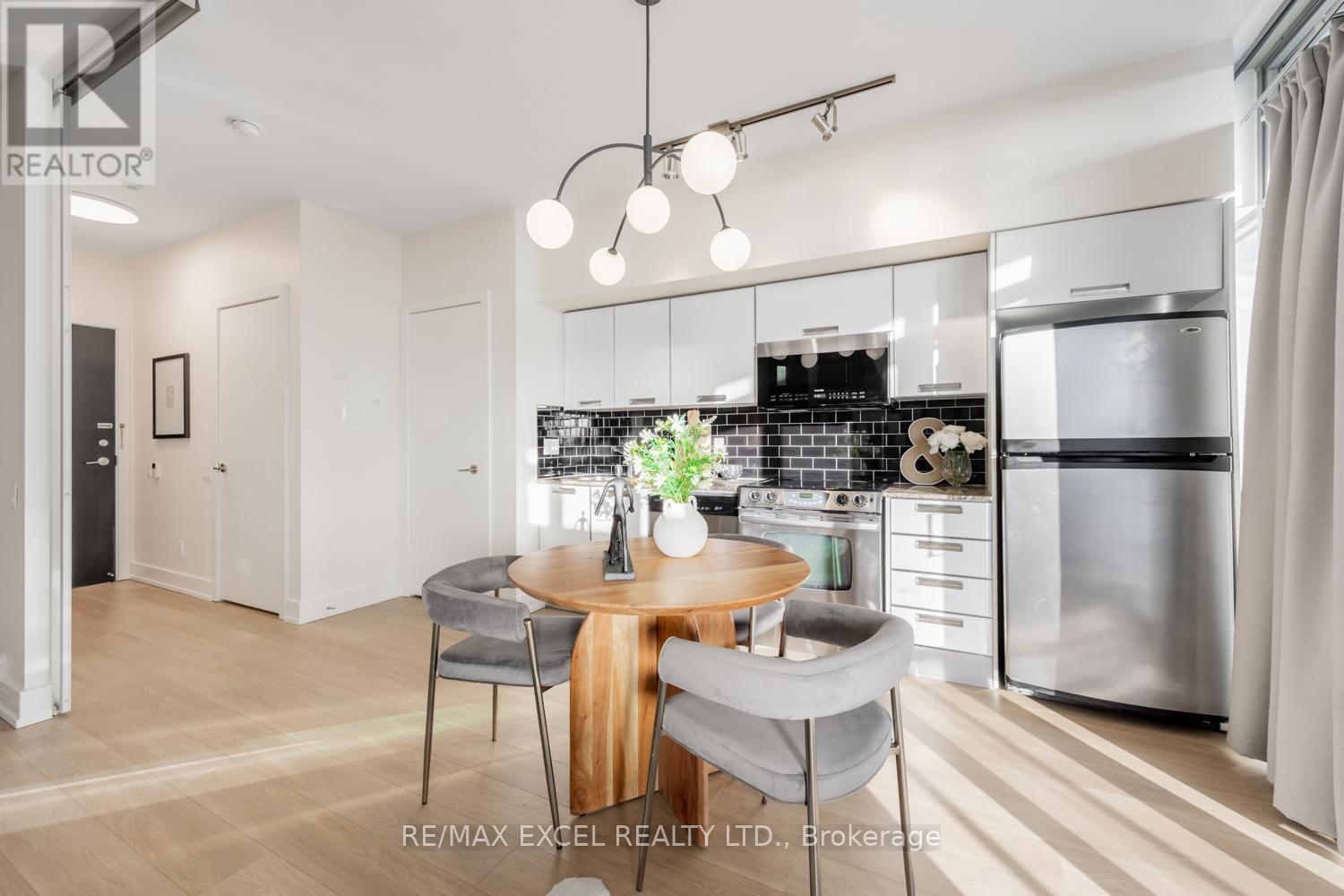 3709 - 33 Charles Street E, Toronto, Ontario  M4Y 1R9 - Photo 4 - C13125044