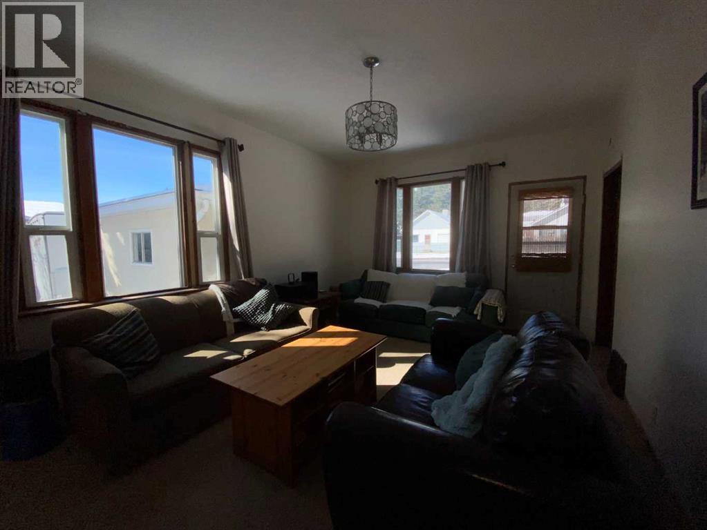 20601 25 Avenue, Bellevue, Alberta  T0K 0C0 - Photo 13 - A2295487