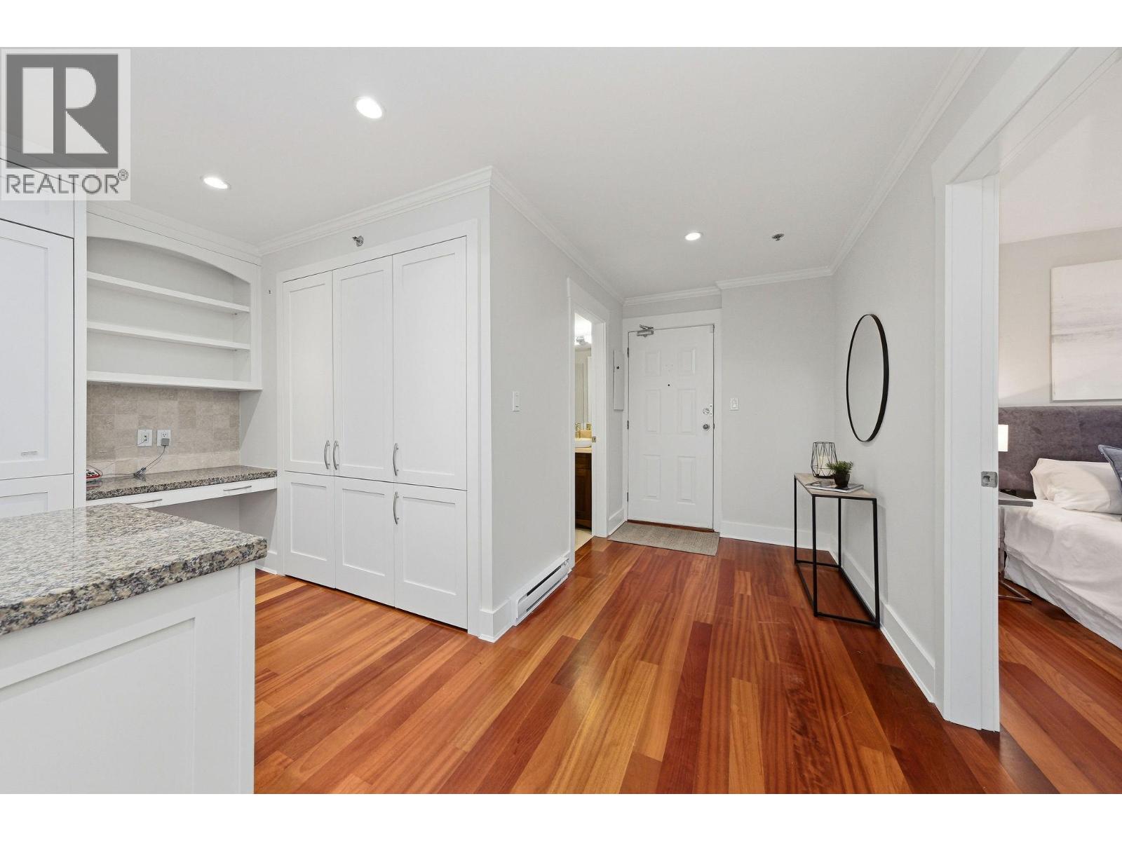 302 2455 Bellevue Avenue, West Vancouver, British Columbia  V7V 1E1 - Photo 4 - R3102717
