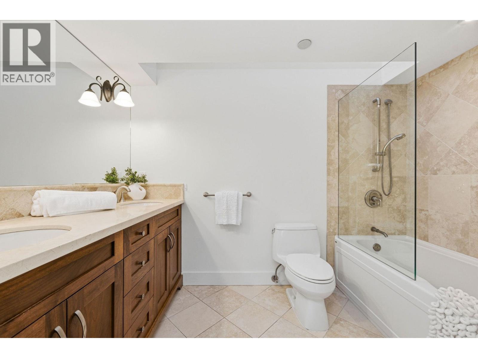 302 2455 Bellevue Avenue, West Vancouver, British Columbia  V7V 1E1 - Photo 22 - R3102717