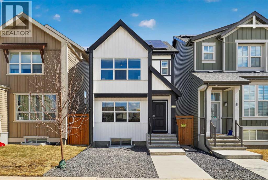 12 Heirloom Crescent SE, Calgary, Alberta