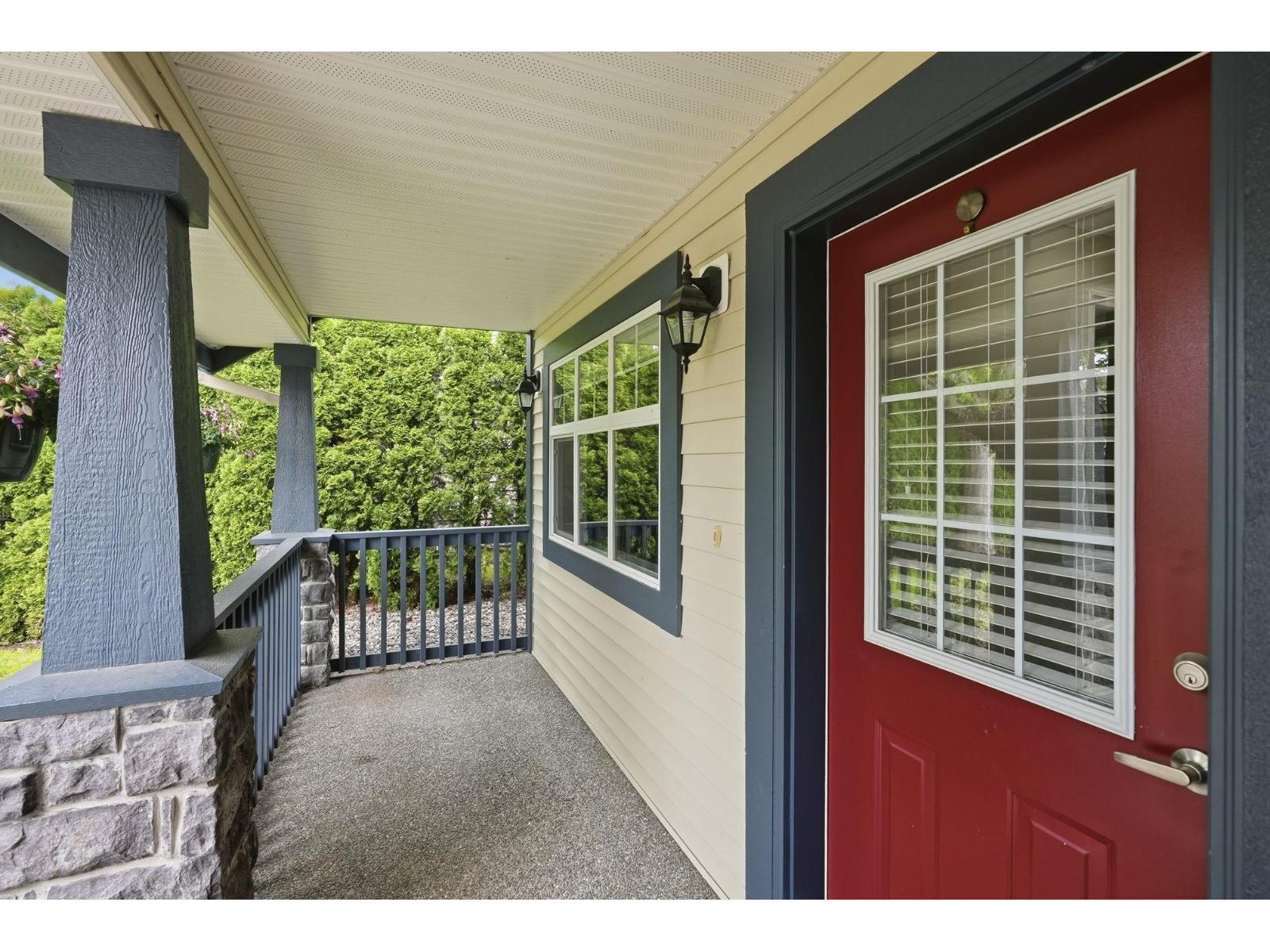35465 Nakiska Court, Abbotsford, British Columbia  V3G 1J6 - Photo 4 - R3123120