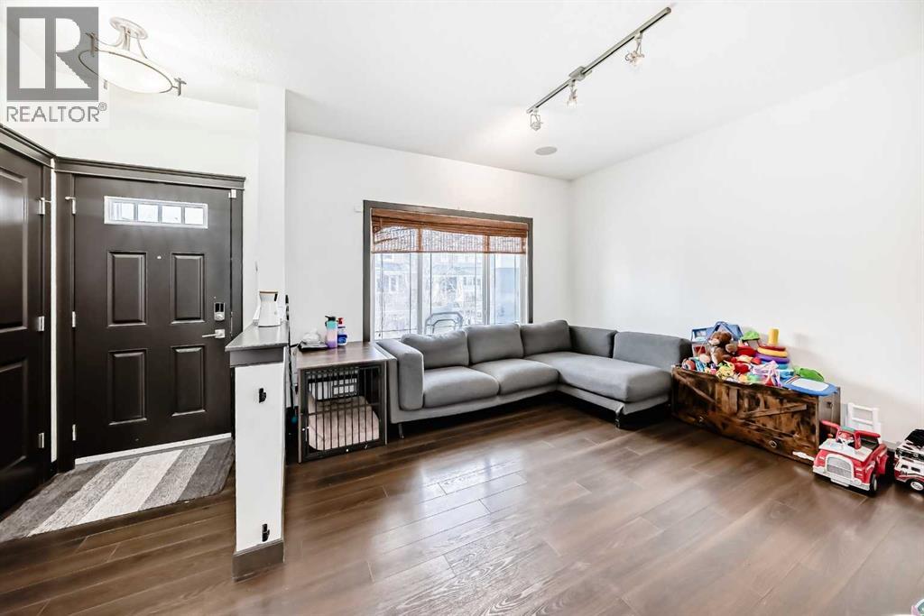 17 Redstone Common Ne, Calgary, Alberta  T3N 0K3 - Photo 7 - A2299825